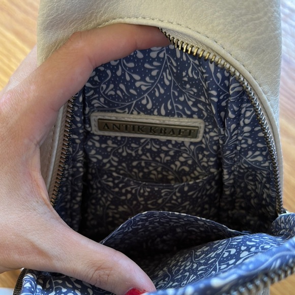 Cream Sling Bag - Picture 3 of 5